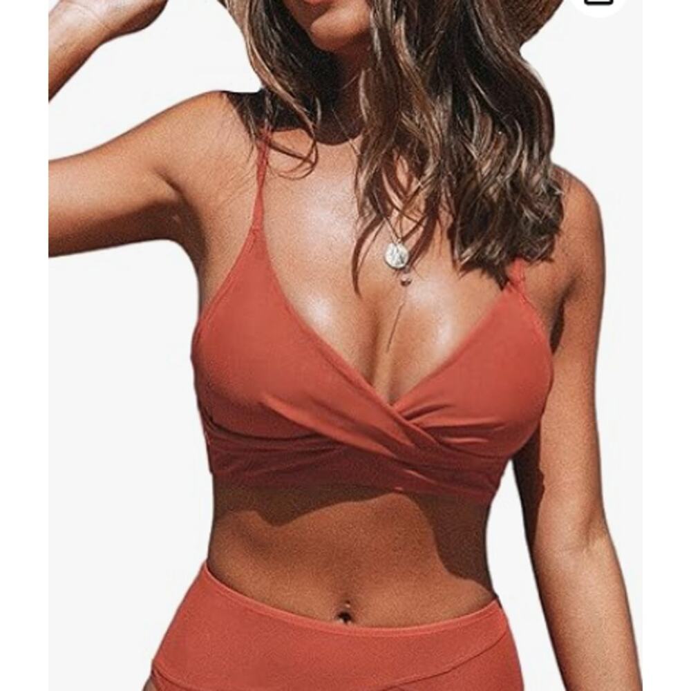 CUPSHE Women's Bikini Top V Neck Brick Red Spaghetti Straps Twist Front Sz L